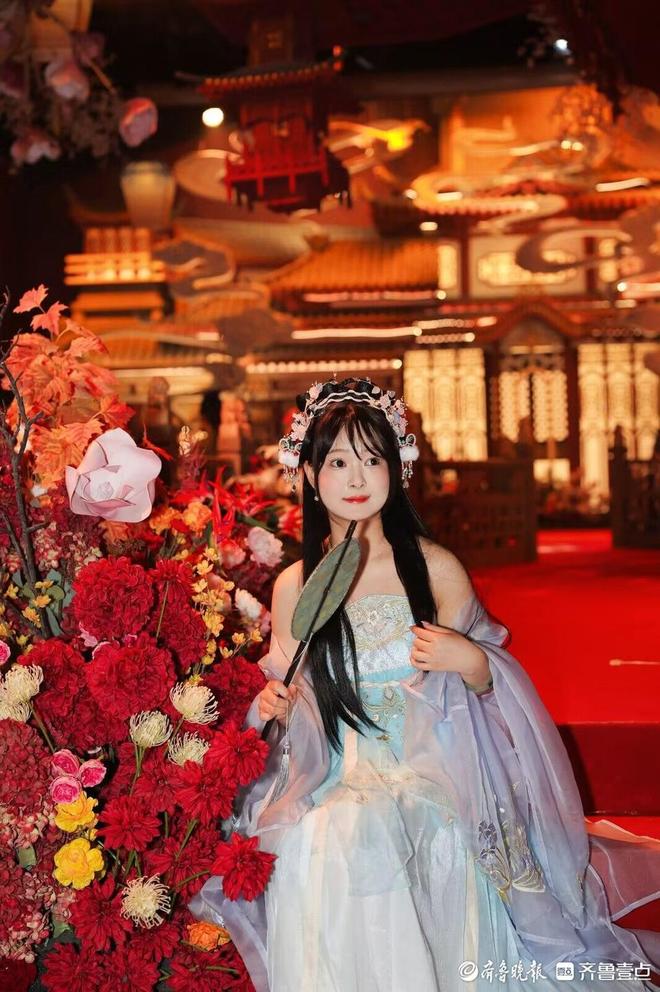 甜蜜经济青岛邮轮母港打造网红打卡地开元棋牌试玩婚姻登记+邮轮文旅解锁(图6)