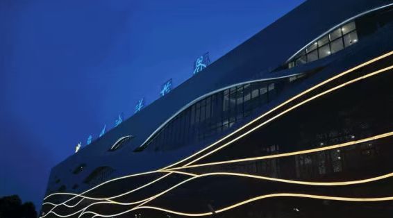 档”开业全球最大室内滑雪场也来了！开元ky棋牌又一批主题乐园“国庆(图19)